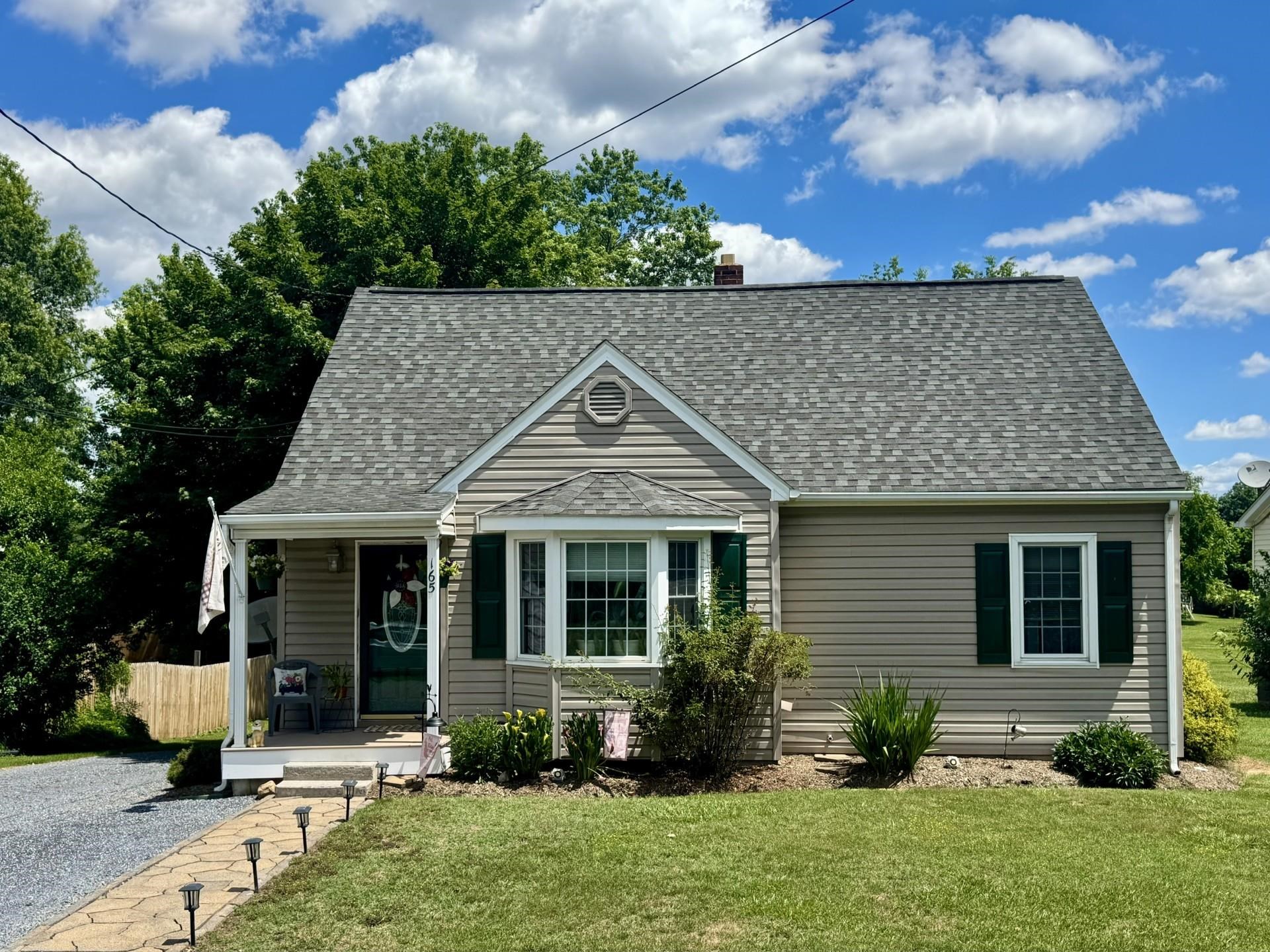 165 SHENANDOAH AVE, TIMBERVILLE, Virginia 22853, 4 Bedrooms Bedrooms, ,2 BathroomsBathrooms,Residential,165 SHENANDOAH AVE,678623 MLS # 678623