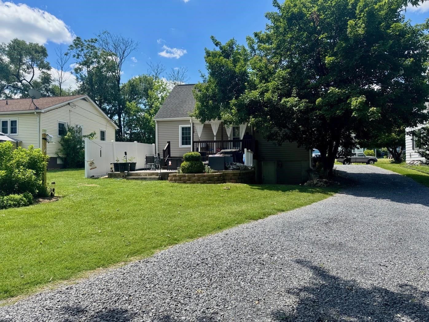 165 SHENANDOAH AVE, TIMBERVILLE, Virginia 22853, 4 Bedrooms Bedrooms, ,2 BathroomsBathrooms,Residential,165 SHENANDOAH AVE,678623 MLS # 678623