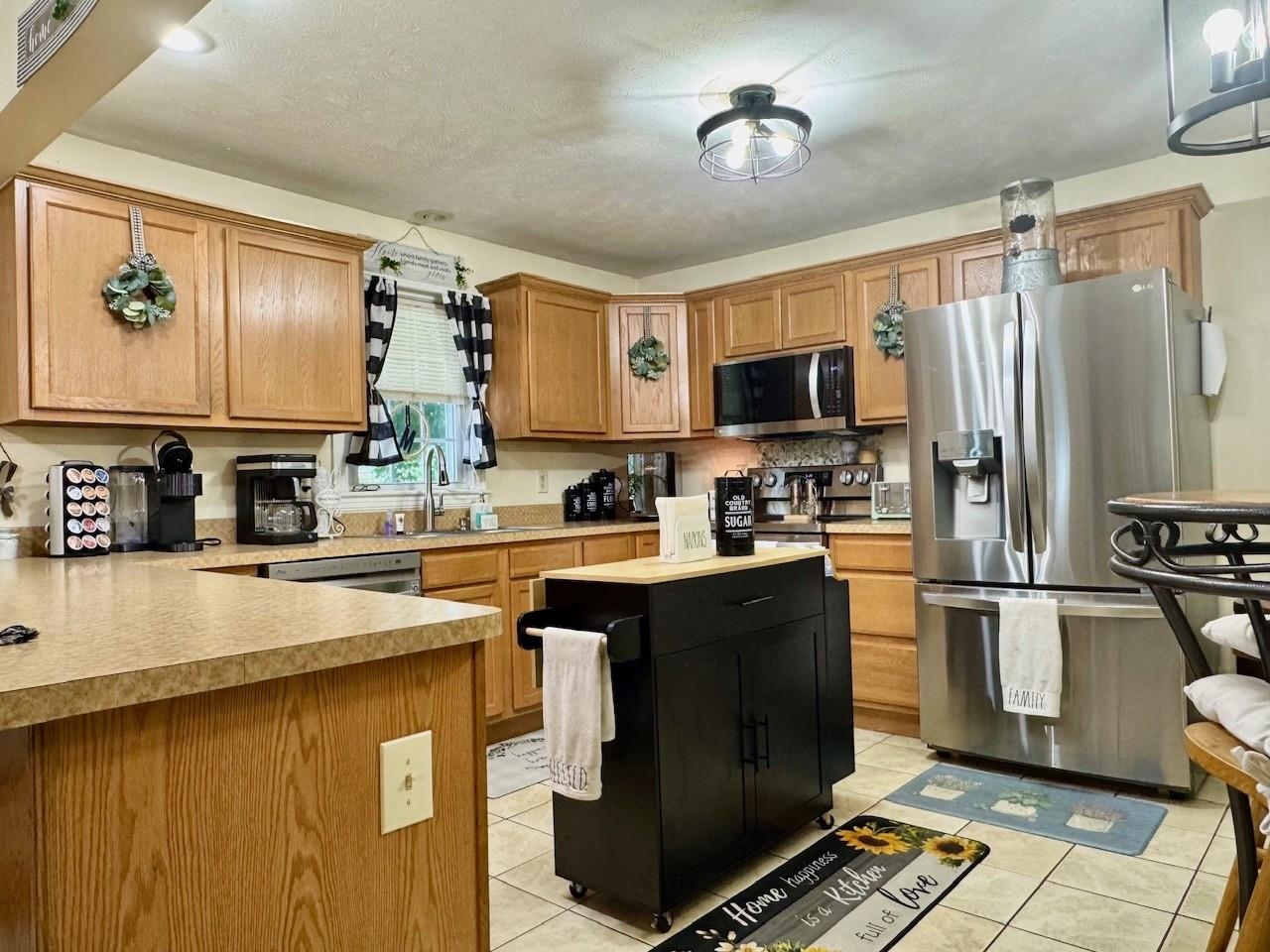 165 SHENANDOAH AVE, TIMBERVILLE, Virginia 22853, 4 Bedrooms Bedrooms, ,2 BathroomsBathrooms,Residential,165 SHENANDOAH AVE,678623 MLS # 678623