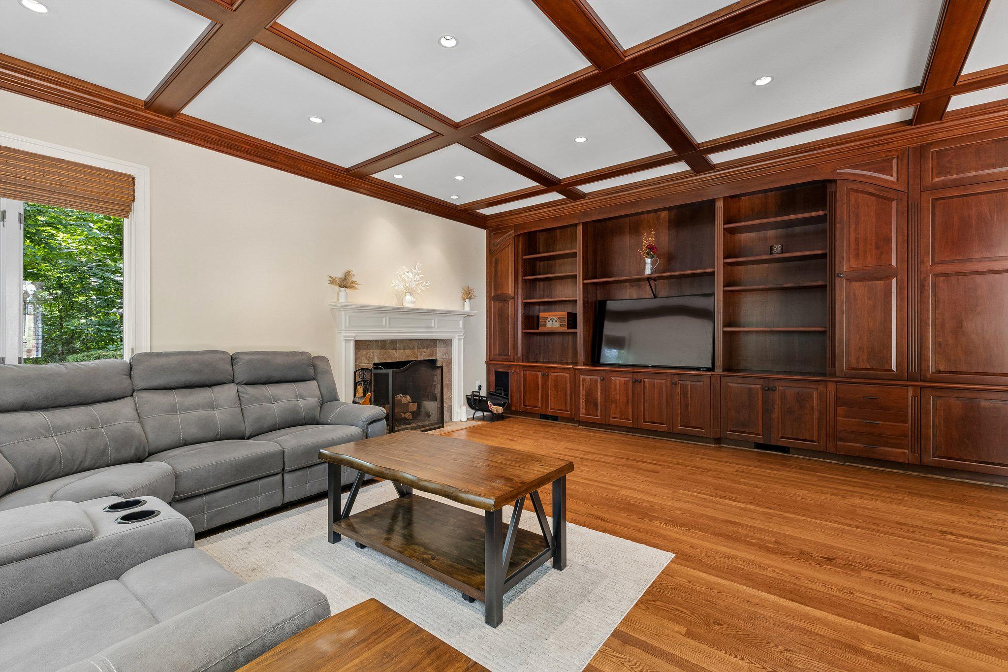 5843 OLD DOMINION CT, WARRENTON, Virginia 20187, 4 Bedrooms Bedrooms, ,5 BathroomsBathrooms,Residential,5843 OLD DOMINION CT,VAFQ2022210 MLS # VAFQ2022210