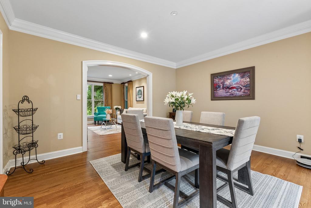 5843 OLD DOMINION CT, WARRENTON, Virginia 20187, 4 Bedrooms Bedrooms, ,5 BathroomsBathrooms,Residential,5843 OLD DOMINION CT,VAFQ2022210 MLS # VAFQ2022210