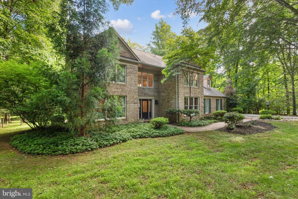 5843 OLD DOMINION CT, WARRENTON, Virginia 20187, 4 Bedrooms Bedrooms, ,5 BathroomsBathrooms,Residential,5843 OLD DOMINION CT,VAFQ2022210 MLS # VAFQ2022210