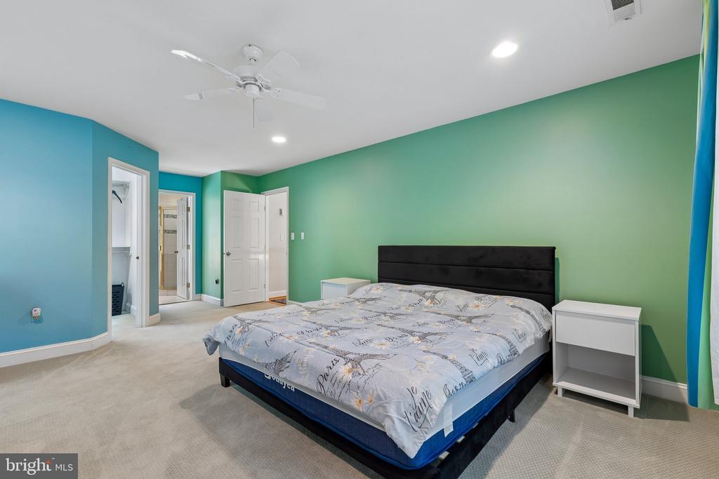 5843 OLD DOMINION CT, WARRENTON, Virginia 20187, 4 Bedrooms Bedrooms, ,5 BathroomsBathrooms,Residential,5843 OLD DOMINION CT,VAFQ2022210 MLS # VAFQ2022210