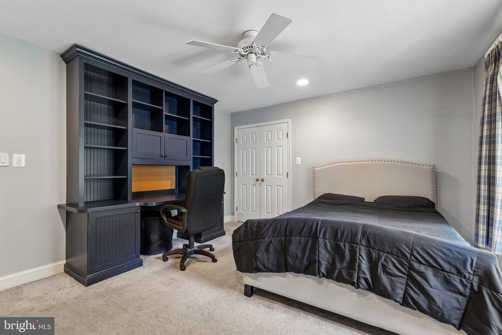 5843 OLD DOMINION CT, WARRENTON, Virginia 20187, 4 Bedrooms Bedrooms, ,5 BathroomsBathrooms,Residential,5843 OLD DOMINION CT,VAFQ2022210 MLS # VAFQ2022210