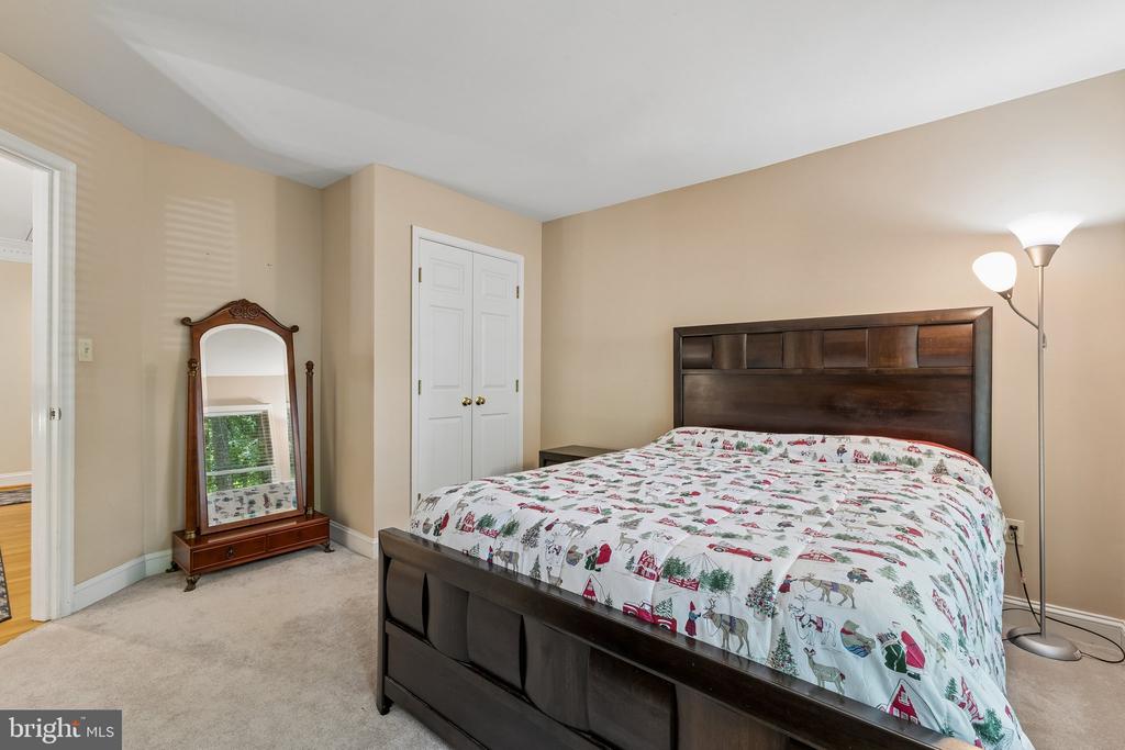 5843 OLD DOMINION CT, WARRENTON, Virginia 20187, 4 Bedrooms Bedrooms, ,5 BathroomsBathrooms,Residential,5843 OLD DOMINION CT,VAFQ2022210 MLS # VAFQ2022210
