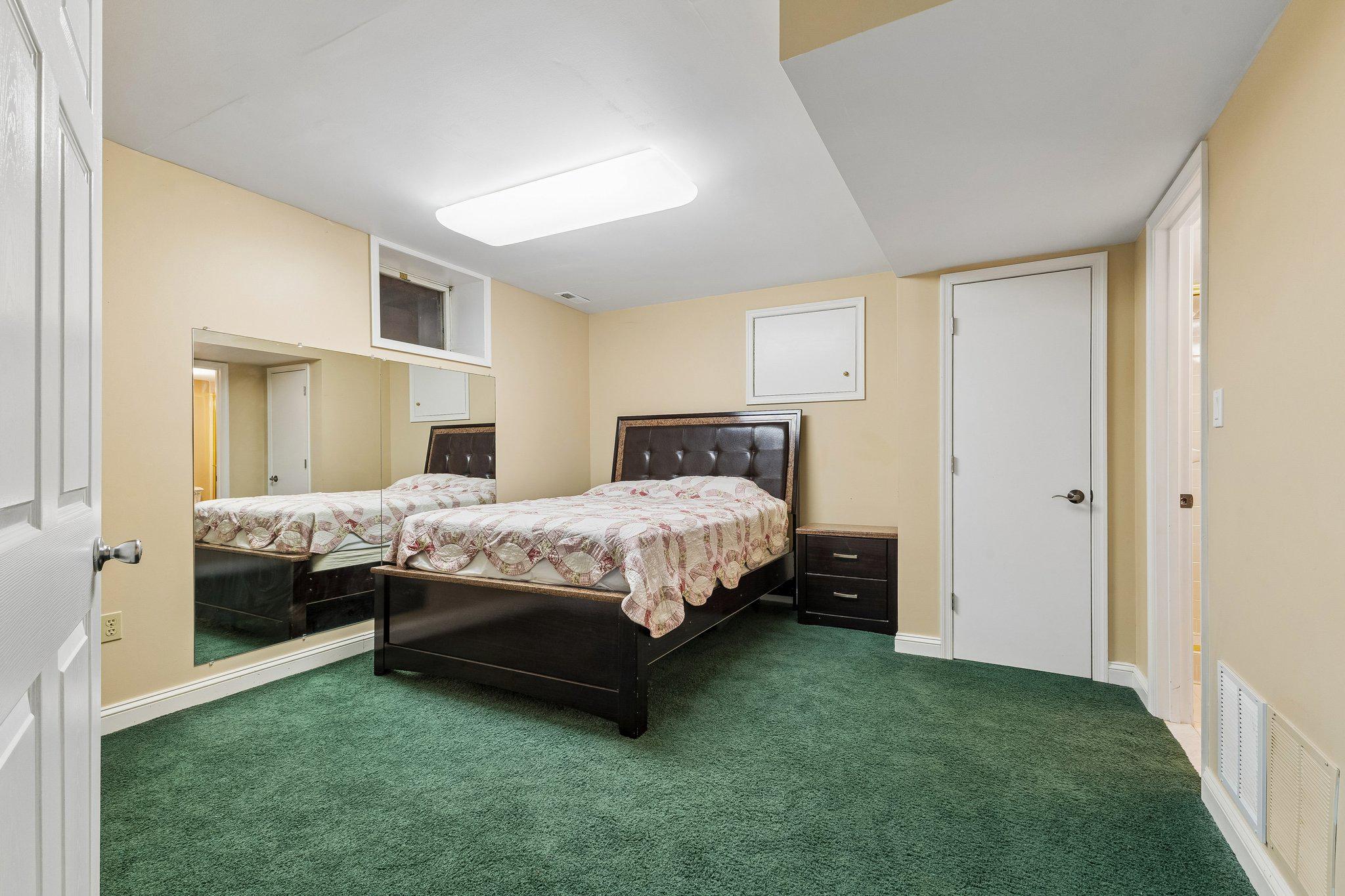 5843 OLD DOMINION CT, WARRENTON, Virginia 20187, 4 Bedrooms Bedrooms, ,5 BathroomsBathrooms,Residential,5843 OLD DOMINION CT,VAFQ2022210 MLS # VAFQ2022210