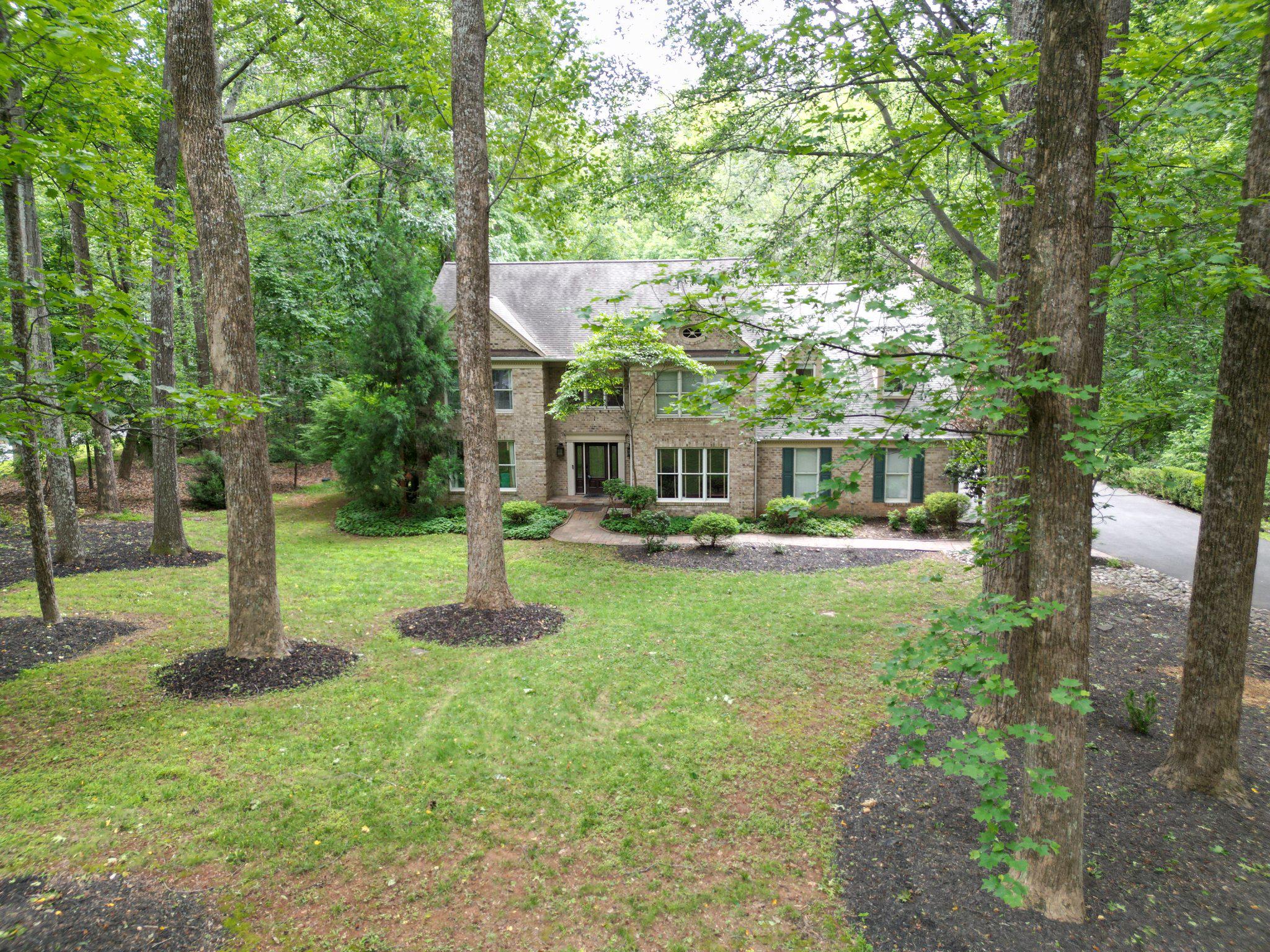 5843 OLD DOMINION CT, WARRENTON, Virginia 20187, 4 Bedrooms Bedrooms, ,5 BathroomsBathrooms,Residential,5843 OLD DOMINION CT,VAFQ2022210 MLS # VAFQ2022210