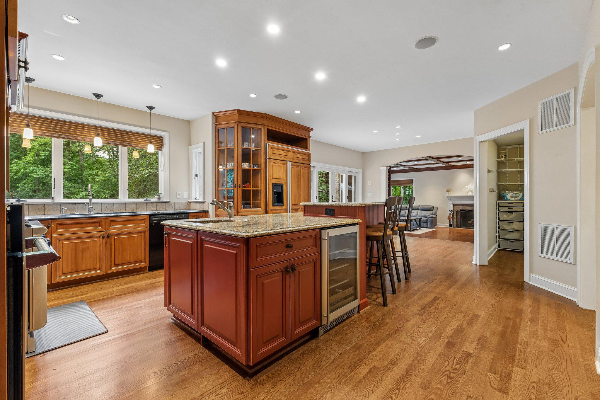 5843 OLD DOMINION CT, WARRENTON, Virginia 20187, 4 Bedrooms Bedrooms, ,5 BathroomsBathrooms,Residential,5843 OLD DOMINION CT,VAFQ2022210 MLS # VAFQ2022210