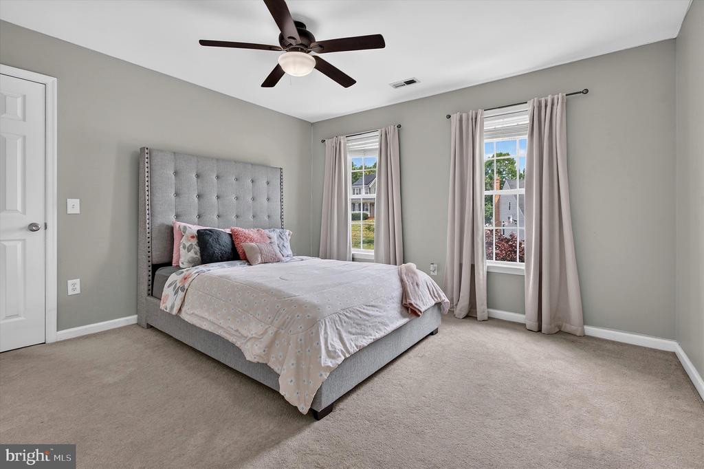 6200 N DANFORD ST, FREDERICKSBURG, Virginia 22407, 5 Bedrooms Bedrooms, ,3 BathroomsBathrooms,Residential,6200 N DANFORD ST,VASP2042724 MLS # VASP2042724 6200 N DANFORD ST, FREDERICKSBURG, Virginia 22407, 5 Bedrooms Bedrooms, ,3 BathroomsBathrooms,Residential,6200 N DANFORD ST,VASP2042724 MLS # VASP2042724