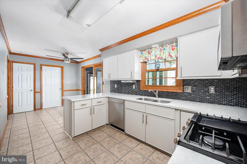 10624 HEATHER GREENS CIR, SPOTSYLVANIA, Virginia 22553, 3 Bedrooms Bedrooms, ,2 BathroomsBathrooms,Residential,10624 HEATHER GREENS CIR,VASP2042854 MLS # VASP2042854 10624 HEATHER GREENS CIR, SPOTSYLVANIA, Virginia 22553, 3 Bedrooms Bedrooms, ,2 BathroomsBathrooms,Residential,10624 HEATHER GREENS CIR,VASP2042854 MLS # VASP2042854