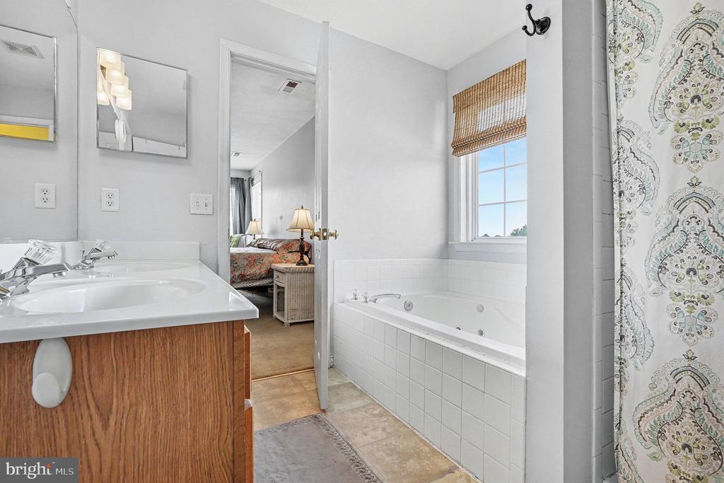 12014 SETTER DR, FREDERICKSBURG, Virginia 22407, 3 Bedrooms Bedrooms, ,3 BathroomsBathrooms,Residential,12014 SETTER DR,VASP2042902 MLS # VASP2042902 12014 SETTER DR, FREDERICKSBURG, Virginia 22407, 3 Bedrooms Bedrooms, ,3 BathroomsBathrooms,Residential,12014 SETTER DR,VASP2042902 MLS # VASP2042902
