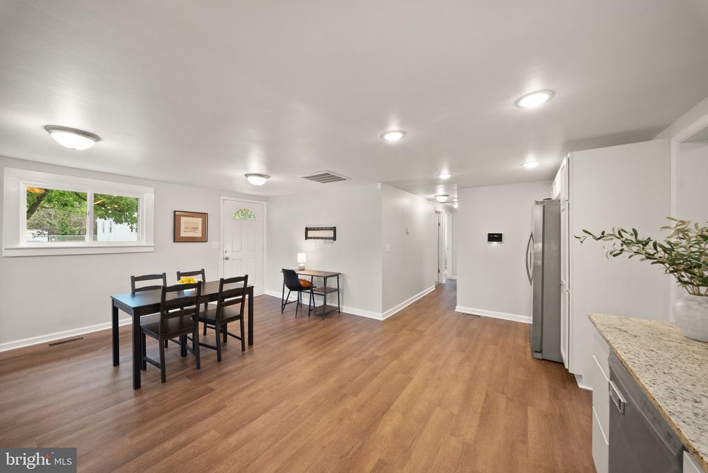 123 SOUTHGATE AVE, FREDERICKSBURG, Virginia 22408, 3 Bedrooms Bedrooms, ,1 BathroomBathrooms,Residential,123 SOUTHGATE AVE,VASP2042890 MLS # VASP2042890 123 SOUTHGATE AVE, FREDERICKSBURG, Virginia 22408, 3 Bedrooms Bedrooms, ,1 BathroomBathrooms,Residential,123 SOUTHGATE AVE,VASP2042890 MLS # VASP2042890