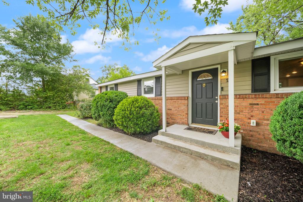 123 SOUTHGATE AVE, FREDERICKSBURG, Virginia 22408, 3 Bedrooms Bedrooms, ,1 BathroomBathrooms,Residential,123 SOUTHGATE AVE,VASP2042890 MLS # VASP2042890 123 SOUTHGATE AVE, FREDERICKSBURG, Virginia 22408, 3 Bedrooms Bedrooms, ,1 BathroomBathrooms,Residential,123 SOUTHGATE AVE,VASP2042890 MLS # VASP2042890