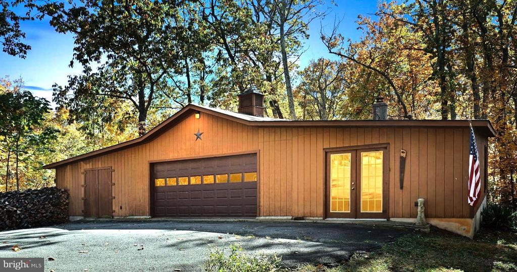 5221 MOUNTAIN VIEW DR, BROAD RUN, Virginia 20137, 3 Bedrooms Bedrooms, ,2 BathroomsBathrooms,Residential,5221 MOUNTAIN VIEW DR,VAFQ2022638 MLS # VAFQ2022638 5221 MOUNTAIN VIEW DR, BROAD RUN, Virginia 20137, 3 Bedrooms Bedrooms, ,2 BathroomsBathrooms,Residential,5221 MOUNTAIN VIEW DR,VAFQ2022638 MLS # VAFQ2022638