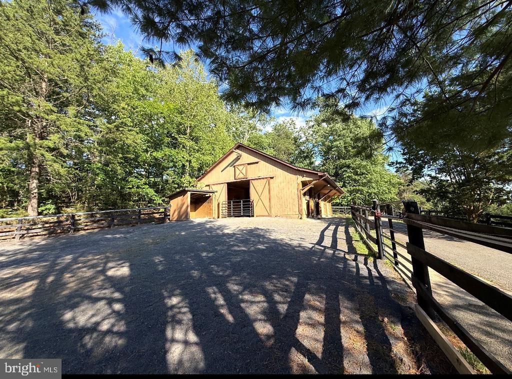 5221 MOUNTAIN VIEW DR, BROAD RUN, Virginia 20137, 3 Bedrooms Bedrooms, ,2 BathroomsBathrooms,Residential,5221 MOUNTAIN VIEW DR,VAFQ2022638 MLS # VAFQ2022638 5221 MOUNTAIN VIEW DR, BROAD RUN, Virginia 20137, 3 Bedrooms Bedrooms, ,2 BathroomsBathrooms,Residential,5221 MOUNTAIN VIEW DR,VAFQ2022638 MLS # VAFQ2022638