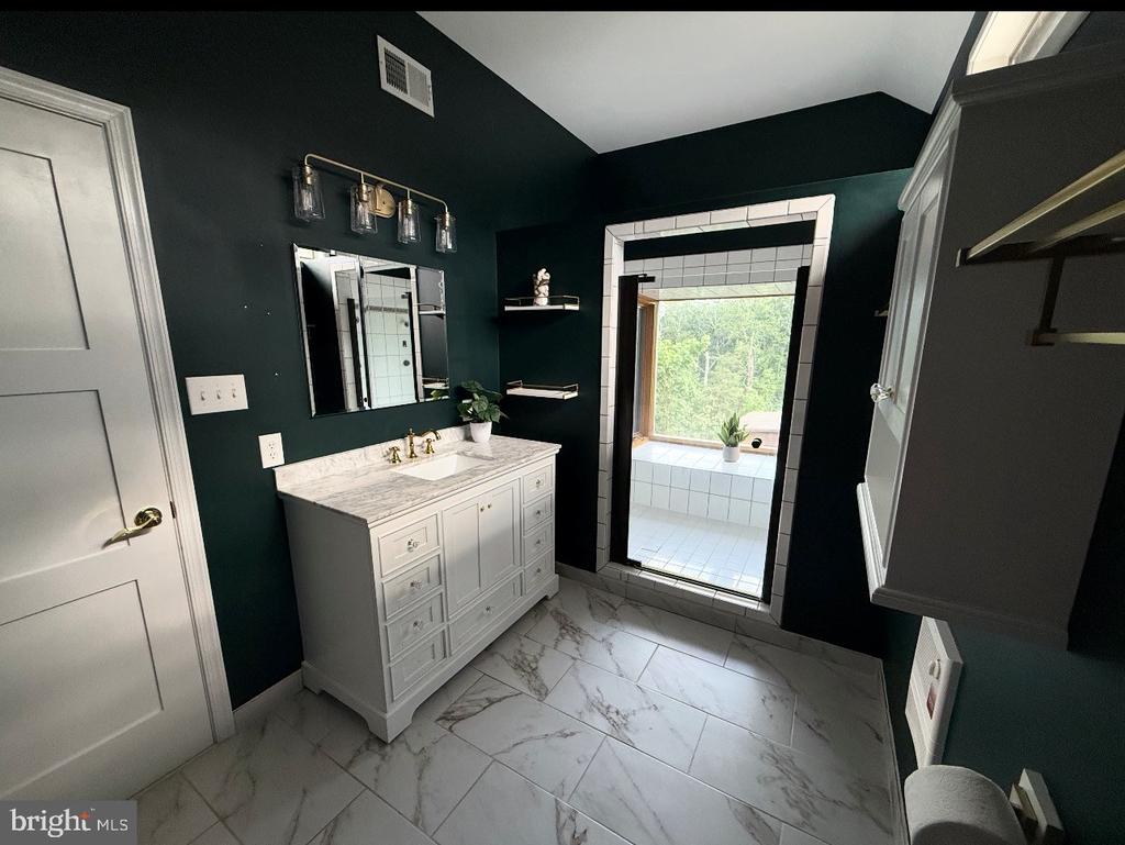 5221 MOUNTAIN VIEW DR, BROAD RUN, Virginia 20137, 3 Bedrooms Bedrooms, ,2 BathroomsBathrooms,Residential,5221 MOUNTAIN VIEW DR,VAFQ2022638 MLS # VAFQ2022638 5221 MOUNTAIN VIEW DR, BROAD RUN, Virginia 20137, 3 Bedrooms Bedrooms, ,2 BathroomsBathrooms,Residential,5221 MOUNTAIN VIEW DR,VAFQ2022638 MLS # VAFQ2022638