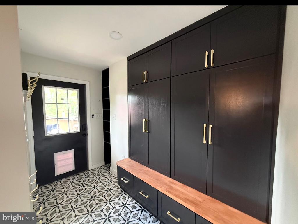 5221 MOUNTAIN VIEW DR, BROAD RUN, Virginia 20137, 3 Bedrooms Bedrooms, ,2 BathroomsBathrooms,Residential,5221 MOUNTAIN VIEW DR,VAFQ2022638 MLS # VAFQ2022638 5221 MOUNTAIN VIEW DR, BROAD RUN, Virginia 20137, 3 Bedrooms Bedrooms, ,2 BathroomsBathrooms,Residential,5221 MOUNTAIN VIEW DR,VAFQ2022638 MLS # VAFQ2022638