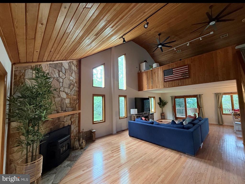 5221 MOUNTAIN VIEW DR, BROAD RUN, Virginia 20137, 3 Bedrooms Bedrooms, ,2 BathroomsBathrooms,Residential,5221 MOUNTAIN VIEW DR,VAFQ2022638 MLS # VAFQ2022638 5221 MOUNTAIN VIEW DR, BROAD RUN, Virginia 20137, 3 Bedrooms Bedrooms, ,2 BathroomsBathrooms,Residential,5221 MOUNTAIN VIEW DR,VAFQ2022638 MLS # VAFQ2022638