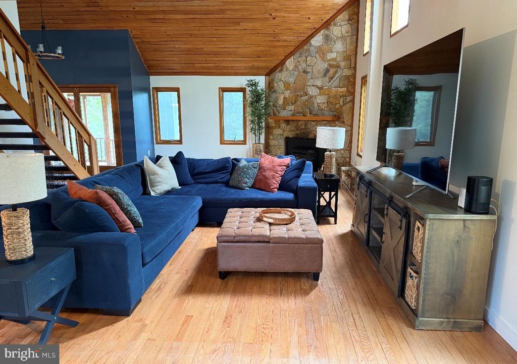 5221 MOUNTAIN VIEW DR, BROAD RUN, Virginia 20137, 3 Bedrooms Bedrooms, ,2 BathroomsBathrooms,Residential,5221 MOUNTAIN VIEW DR,VAFQ2022638 MLS # VAFQ2022638 5221 MOUNTAIN VIEW DR, BROAD RUN, Virginia 20137, 3 Bedrooms Bedrooms, ,2 BathroomsBathrooms,Residential,5221 MOUNTAIN VIEW DR,VAFQ2022638 MLS # VAFQ2022638