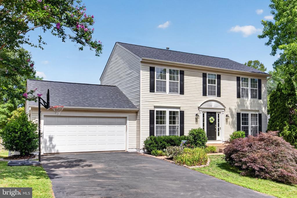 10110 MINDY CT, FREDERICKSBURG, Virginia 22408, 4 Bedrooms Bedrooms, ,3 BathroomsBathrooms,Residential,10110 MINDY CT,VASP2042954 MLS # VASP2042954