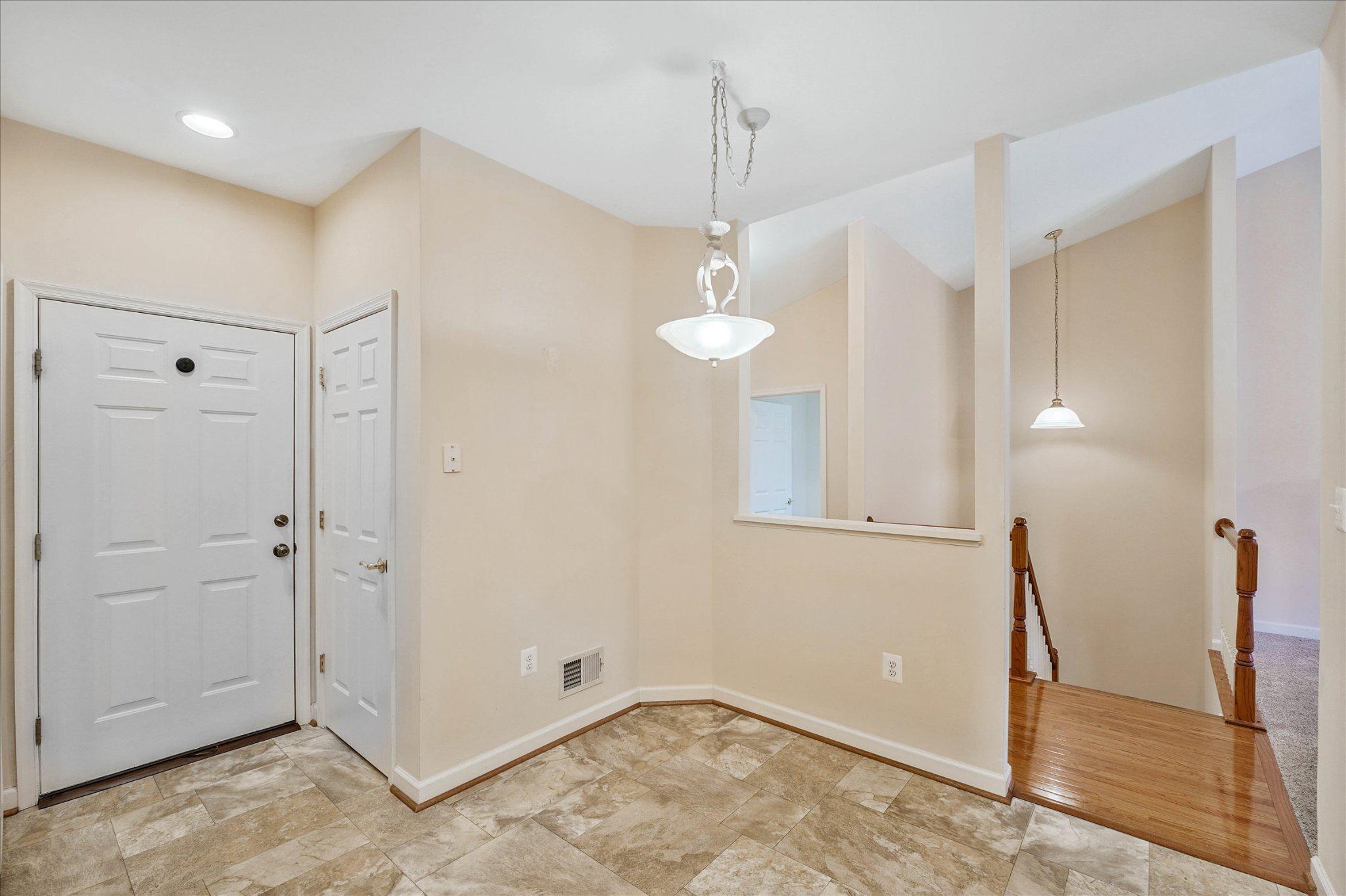 233 N VIEW CIR, WARRENTON, Virginia 20186, 3 Bedrooms Bedrooms, ,2 BathroomsBathrooms,Residential,233 N VIEW CIR,VAFQ2022646 MLS # VAFQ2022646 233 N VIEW CIR, WARRENTON, Virginia 20186, 3 Bedrooms Bedrooms, ,2 BathroomsBathrooms,Residential,233 N VIEW CIR,VAFQ2022646 MLS # VAFQ2022646