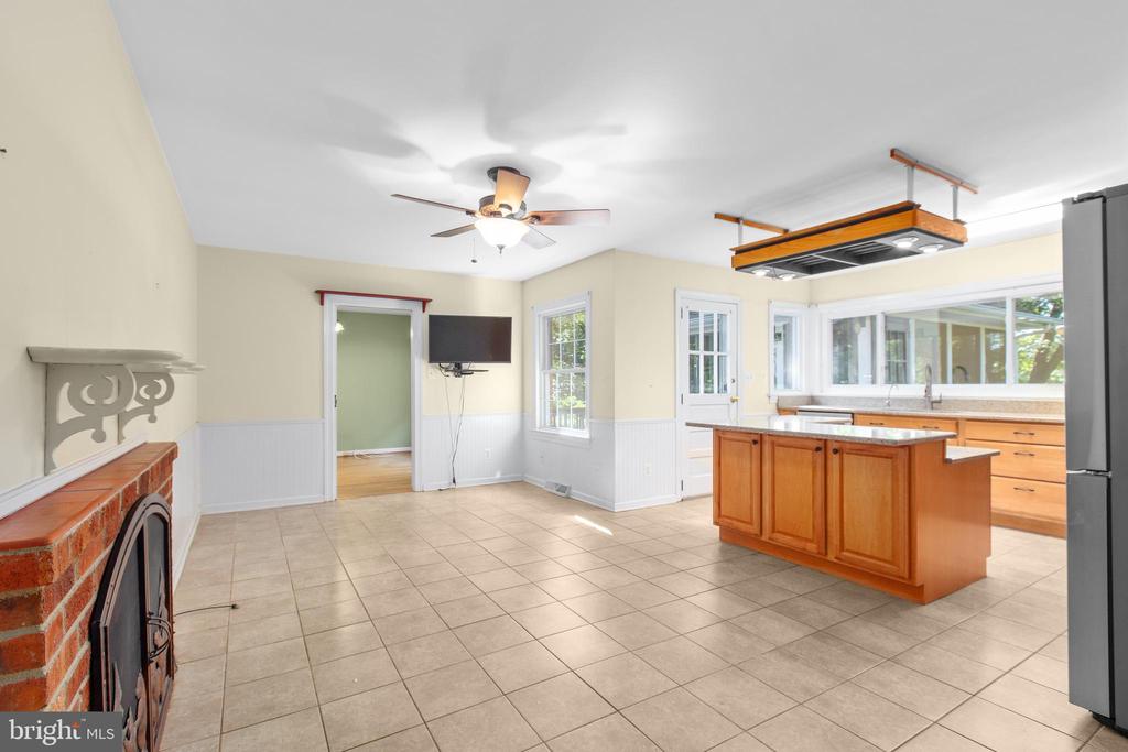 5949 PARTLOW RD, SPOTSYLVANIA, Virginia 22551, 3 Bedrooms Bedrooms, ,2 BathroomsBathrooms,Residential,5949 PARTLOW RD,VASP2043014 MLS # VASP2043014 5949 PARTLOW RD, SPOTSYLVANIA, Virginia 22551, 3 Bedrooms Bedrooms, ,2 BathroomsBathrooms,Residential,5949 PARTLOW RD,VASP2043014 MLS # VASP2043014