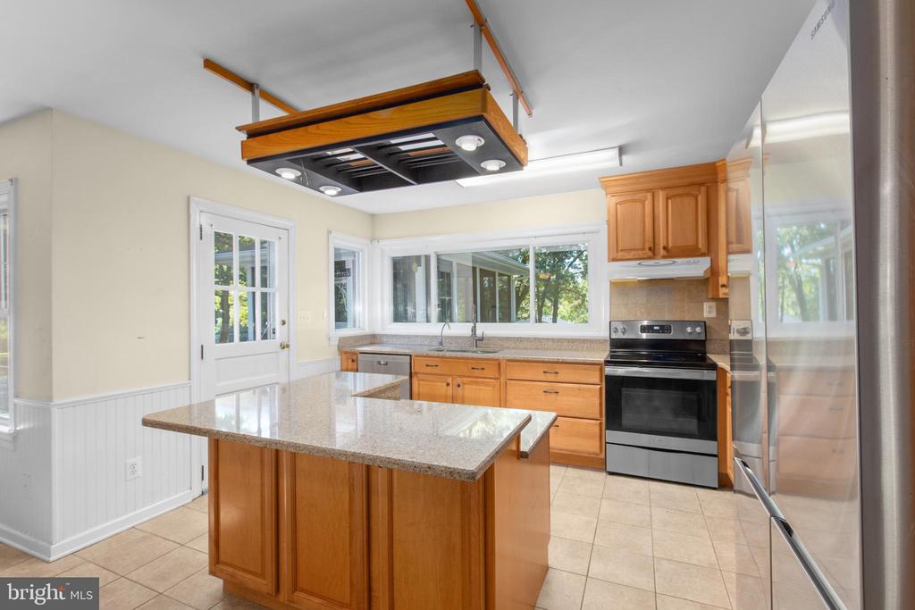 5949 PARTLOW RD, SPOTSYLVANIA, Virginia 22551, 3 Bedrooms Bedrooms, ,2 BathroomsBathrooms,Residential,5949 PARTLOW RD,VASP2043014 MLS # VASP2043014 5949 PARTLOW RD, SPOTSYLVANIA, Virginia 22551, 3 Bedrooms Bedrooms, ,2 BathroomsBathrooms,Residential,5949 PARTLOW RD,VASP2043014 MLS # VASP2043014