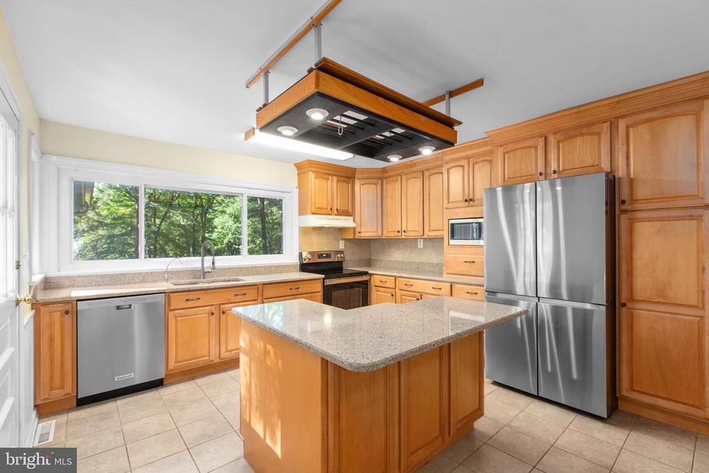 5949 PARTLOW RD, SPOTSYLVANIA, Virginia 22551, 3 Bedrooms Bedrooms, ,2 BathroomsBathrooms,Residential,5949 PARTLOW RD,VASP2043014 MLS # VASP2043014 5949 PARTLOW RD, SPOTSYLVANIA, Virginia 22551, 3 Bedrooms Bedrooms, ,2 BathroomsBathrooms,Residential,5949 PARTLOW RD,VASP2043014 MLS # VASP2043014