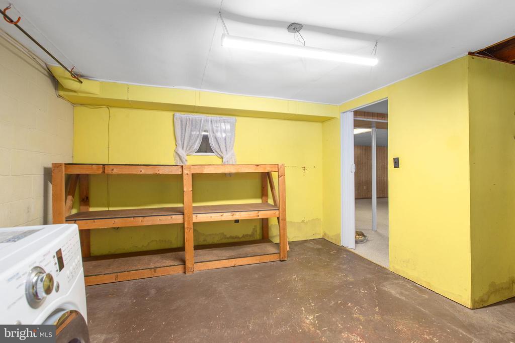 5949 PARTLOW RD, SPOTSYLVANIA, Virginia 22551, 3 Bedrooms Bedrooms, ,2 BathroomsBathrooms,Residential,5949 PARTLOW RD,VASP2043014 MLS # VASP2043014 5949 PARTLOW RD, SPOTSYLVANIA, Virginia 22551, 3 Bedrooms Bedrooms, ,2 BathroomsBathrooms,Residential,5949 PARTLOW RD,VASP2043014 MLS # VASP2043014