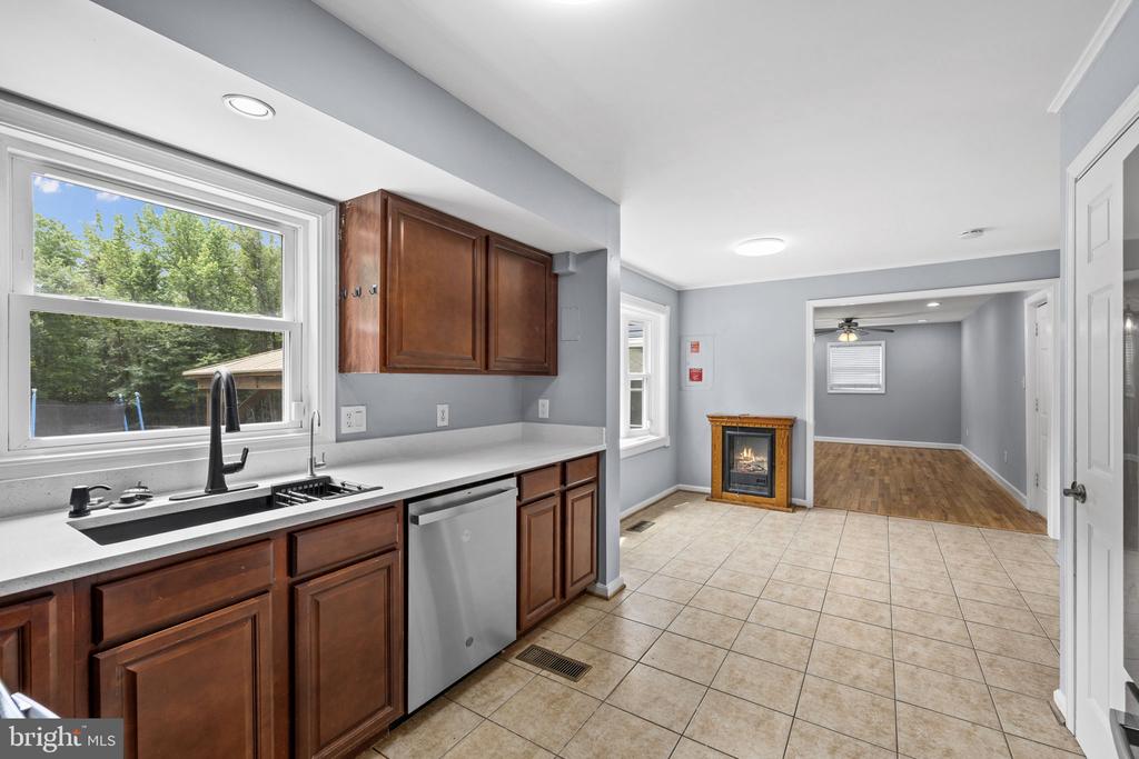 10329 GORDON RD, SPOTSYLVANIA, Virginia 22553, 4 Bedrooms Bedrooms, ,3 BathroomsBathrooms,Residential,10329 GORDON RD,VASP2043064 MLS # VASP2043064