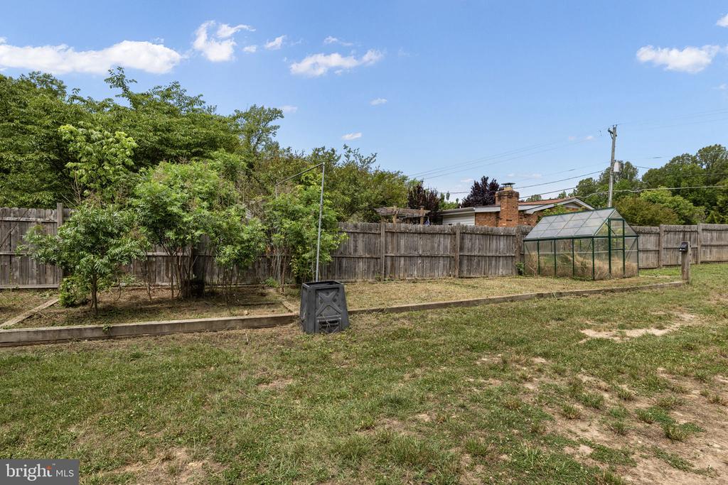 10329 GORDON RD, SPOTSYLVANIA, Virginia 22553, 4 Bedrooms Bedrooms, ,3 BathroomsBathrooms,Residential,10329 GORDON RD,VASP2043064 MLS # VASP2043064