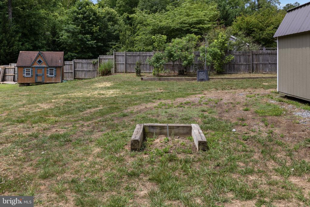10329 GORDON RD, SPOTSYLVANIA, Virginia 22553, 4 Bedrooms Bedrooms, ,3 BathroomsBathrooms,Residential,10329 GORDON RD,VASP2043064 MLS # VASP2043064