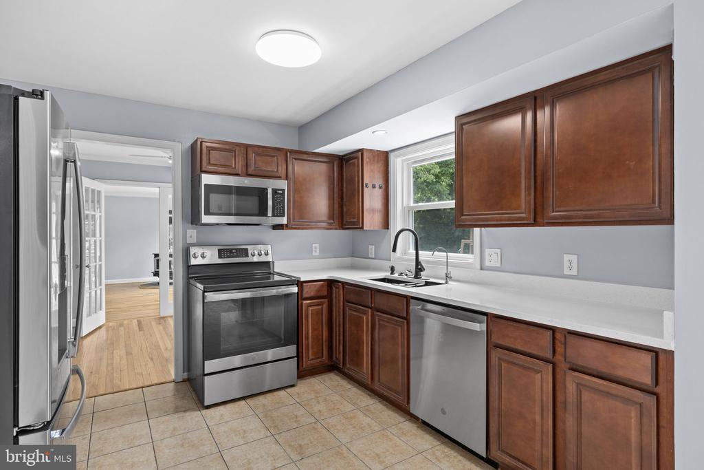 10329 GORDON RD, SPOTSYLVANIA, Virginia 22553, 4 Bedrooms Bedrooms, ,3 BathroomsBathrooms,Residential,10329 GORDON RD,VASP2043064 MLS # VASP2043064