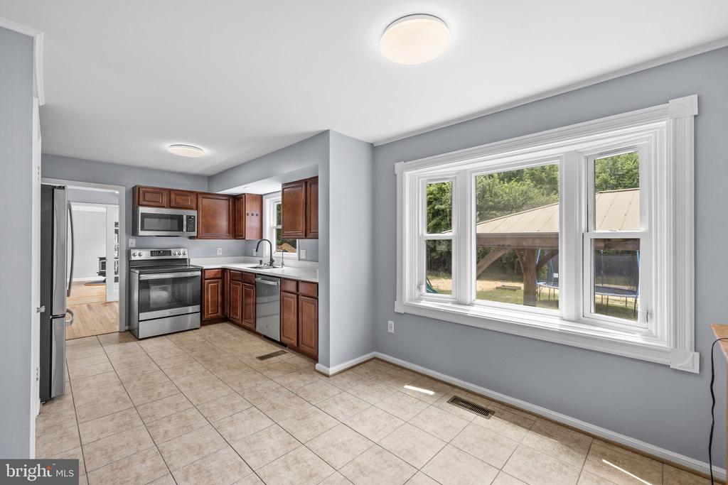 10329 GORDON RD, SPOTSYLVANIA, Virginia 22553, 4 Bedrooms Bedrooms, ,3 BathroomsBathrooms,Residential,10329 GORDON RD,VASP2043064 MLS # VASP2043064