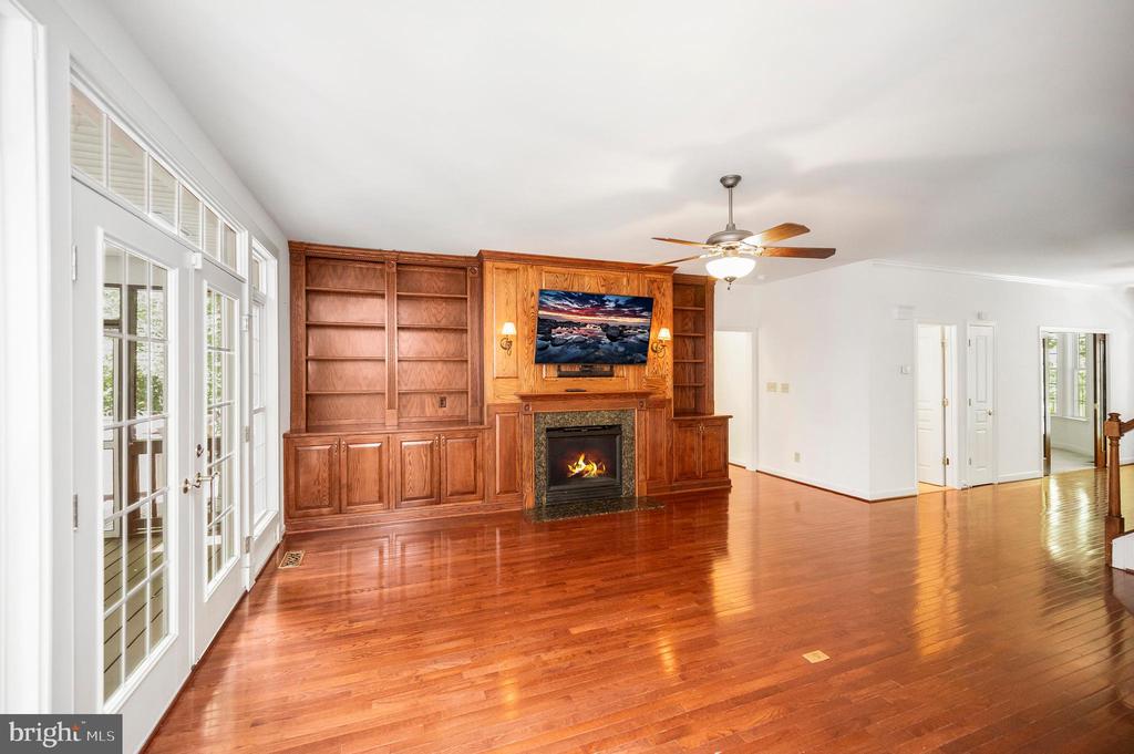 909 EASTOVER PKWY, LOCUST GROVE, Virginia 22508, 5 Bedrooms Bedrooms, ,3 BathroomsBathrooms,Residential,909 EASTOVER PKWY,VAOR2014230 MLS # VAOR2014230