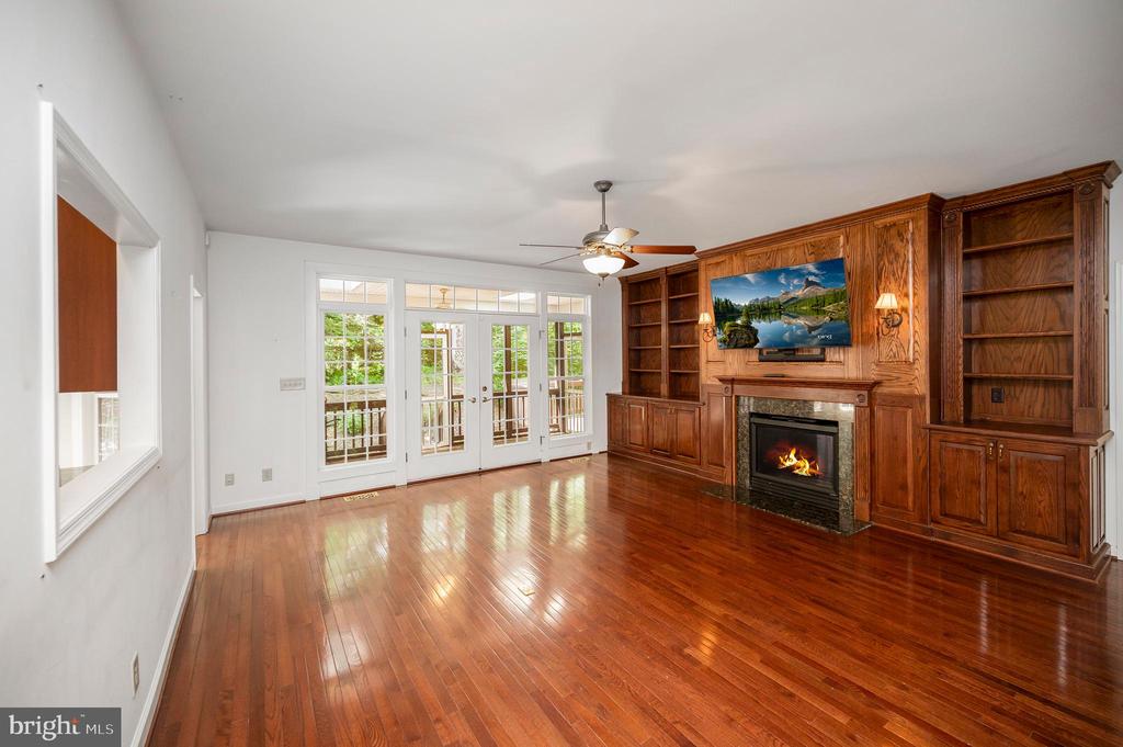 909 EASTOVER PKWY, LOCUST GROVE, Virginia 22508, 5 Bedrooms Bedrooms, ,3 BathroomsBathrooms,Residential,909 EASTOVER PKWY,VAOR2014230 MLS # VAOR2014230