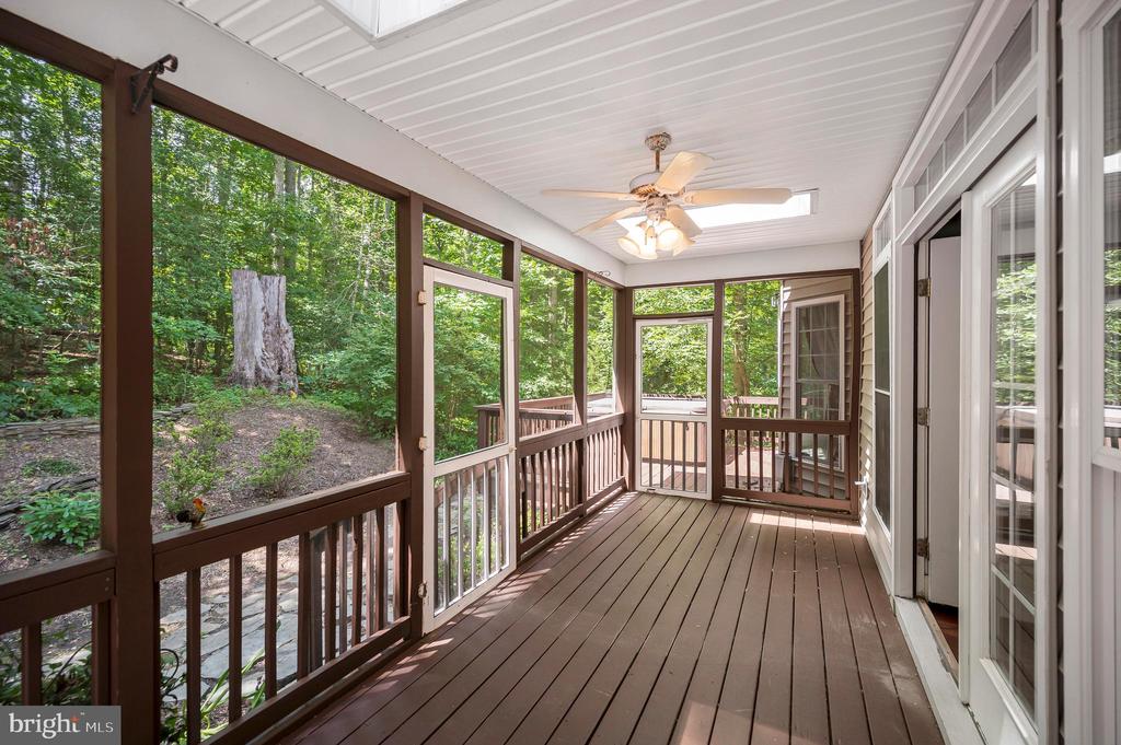 909 EASTOVER PKWY, LOCUST GROVE, Virginia 22508, 5 Bedrooms Bedrooms, ,3 BathroomsBathrooms,Residential,909 EASTOVER PKWY,VAOR2014230 MLS # VAOR2014230