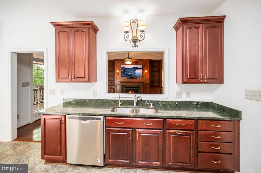 909 EASTOVER PKWY, LOCUST GROVE, Virginia 22508, 5 Bedrooms Bedrooms, ,3 BathroomsBathrooms,Residential,909 EASTOVER PKWY,VAOR2014230 MLS # VAOR2014230
