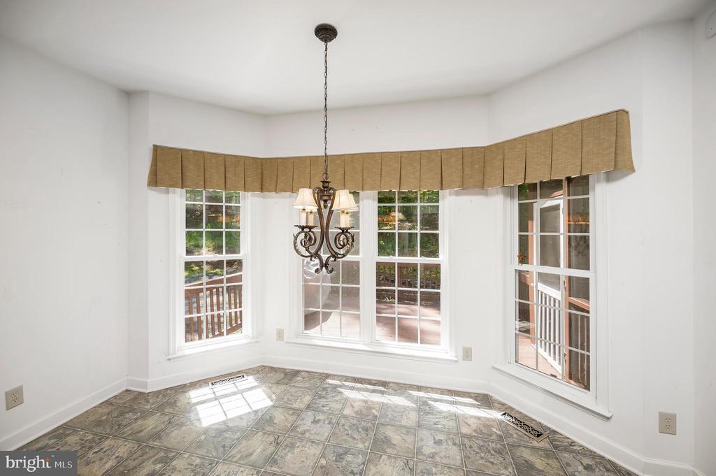909 EASTOVER PKWY, LOCUST GROVE, Virginia 22508, 5 Bedrooms Bedrooms, ,3 BathroomsBathrooms,Residential,909 EASTOVER PKWY,VAOR2014230 MLS # VAOR2014230
