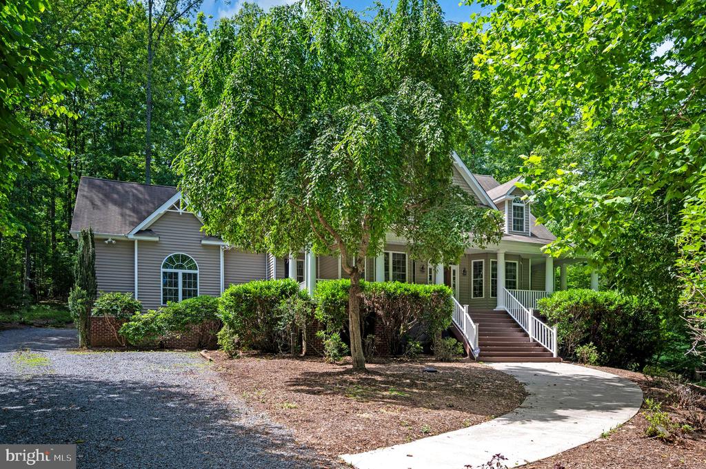 909 EASTOVER PKWY, LOCUST GROVE, Virginia 22508, 5 Bedrooms Bedrooms, ,3 BathroomsBathrooms,Residential,909 EASTOVER PKWY,VAOR2014230 MLS # VAOR2014230