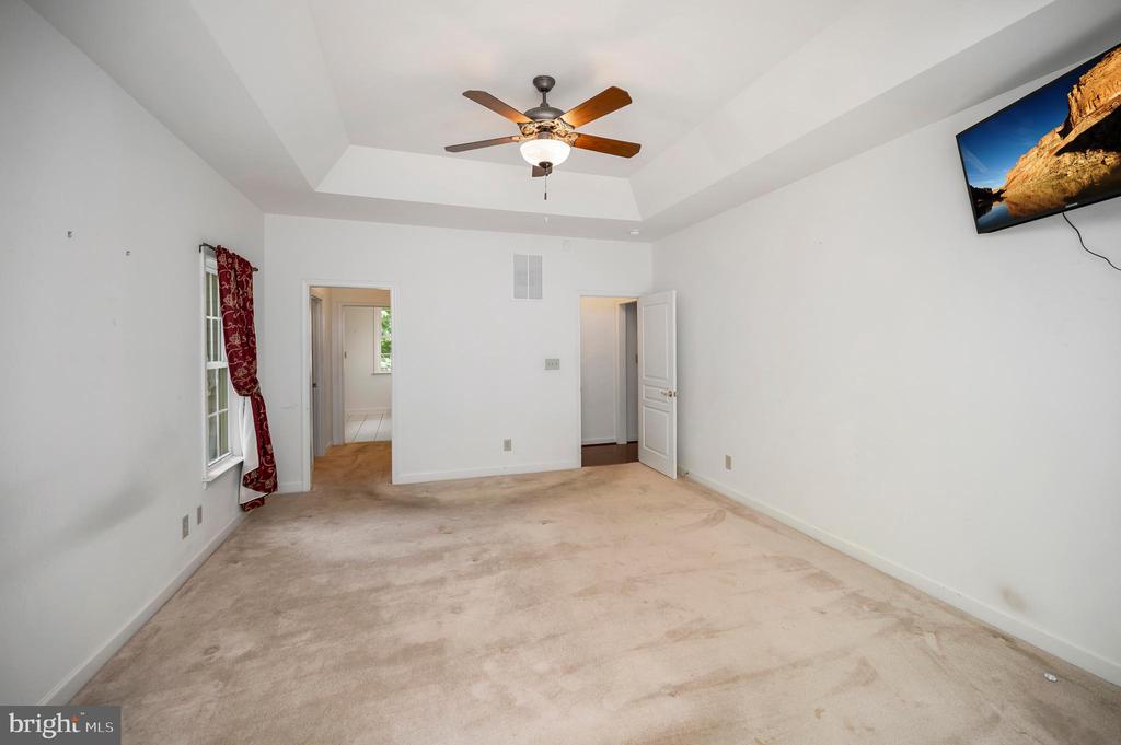 909 EASTOVER PKWY, LOCUST GROVE, Virginia 22508, 5 Bedrooms Bedrooms, ,3 BathroomsBathrooms,Residential,909 EASTOVER PKWY,VAOR2014230 MLS # VAOR2014230