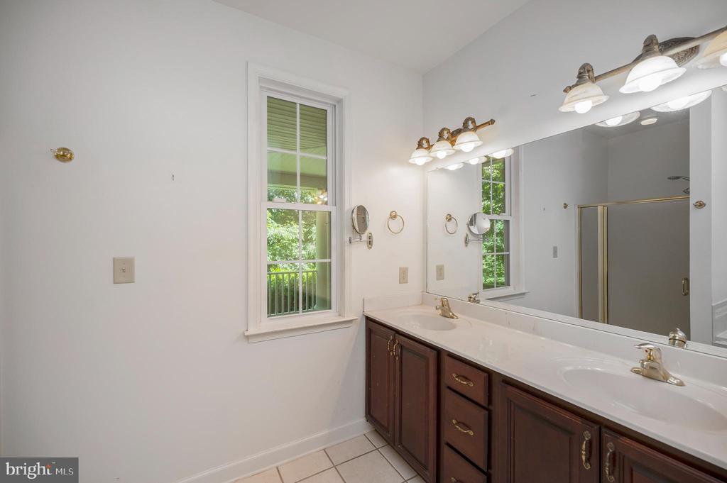 909 EASTOVER PKWY, LOCUST GROVE, Virginia 22508, 5 Bedrooms Bedrooms, ,3 BathroomsBathrooms,Residential,909 EASTOVER PKWY,VAOR2014230 MLS # VAOR2014230