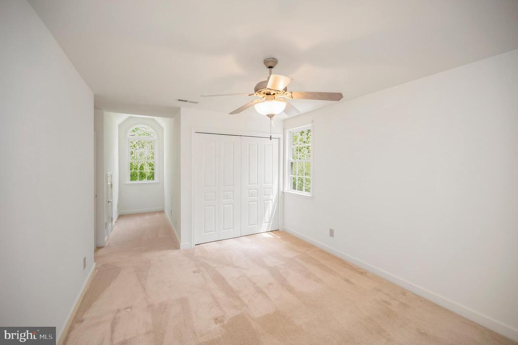 909 EASTOVER PKWY, LOCUST GROVE, Virginia 22508, 5 Bedrooms Bedrooms, ,3 BathroomsBathrooms,Residential,909 EASTOVER PKWY,VAOR2014230 MLS # VAOR2014230