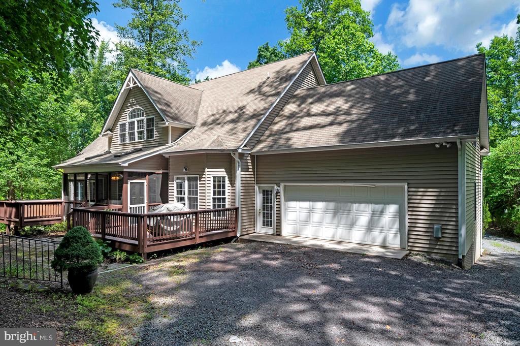909 EASTOVER PKWY, LOCUST GROVE, Virginia 22508, 5 Bedrooms Bedrooms, ,3 BathroomsBathrooms,Residential,909 EASTOVER PKWY,VAOR2014230 MLS # VAOR2014230
