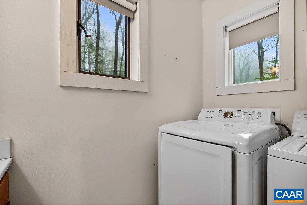 455 DEER SPRINGS LN, WINTERGREEN, Virginia 22967, 3 Bedrooms Bedrooms, ,2 BathroomsBathrooms,Residential,455 DEER SPRINGS LN,678539 MLS # 678539