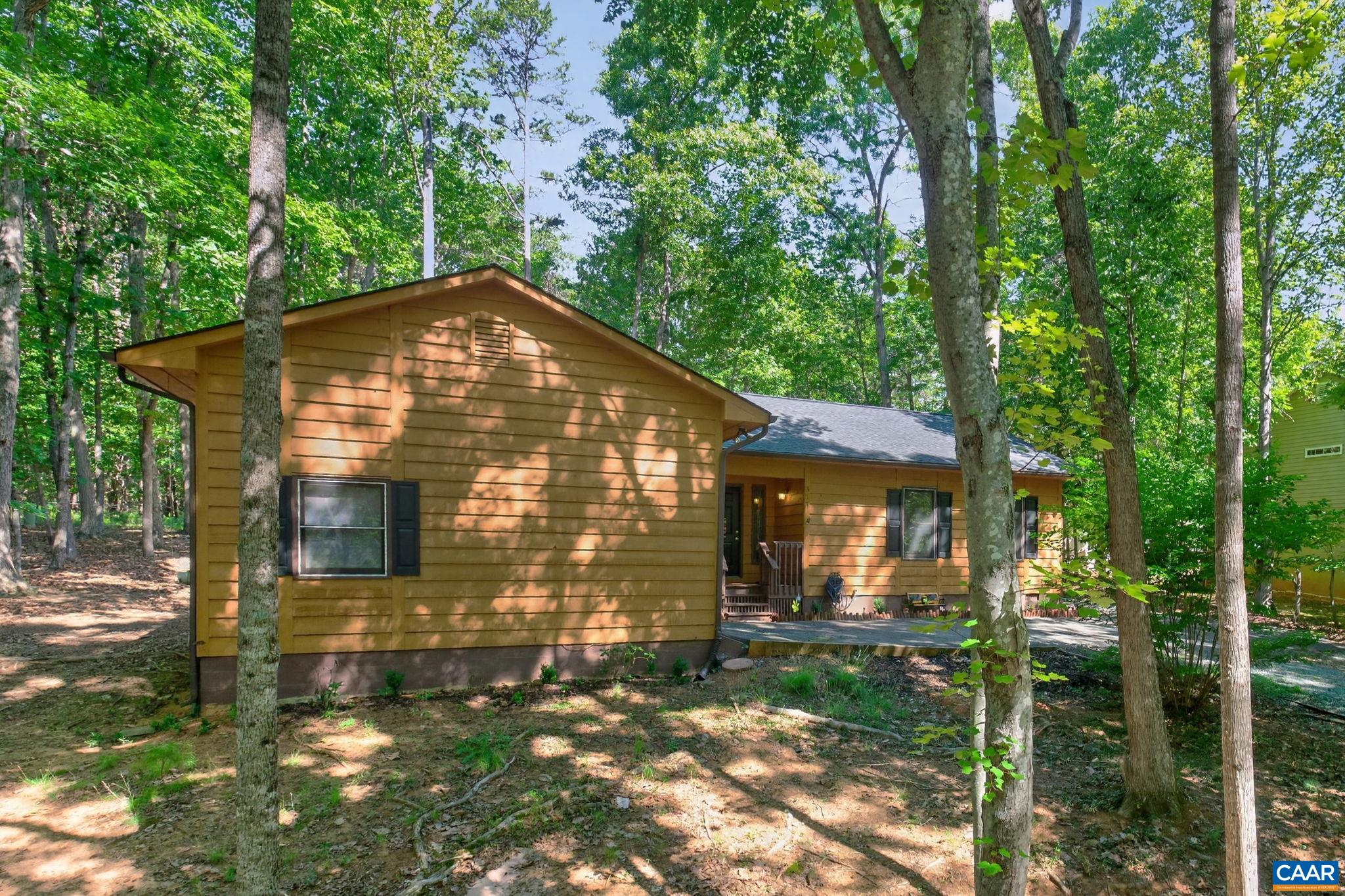 377 JEFFERSON DR, PALMYRA, Virginia 22963, 3 Bedrooms Bedrooms, ,2 BathroomsBathrooms,Residential,377 JEFFERSON DR,678542 MLS # 678542
