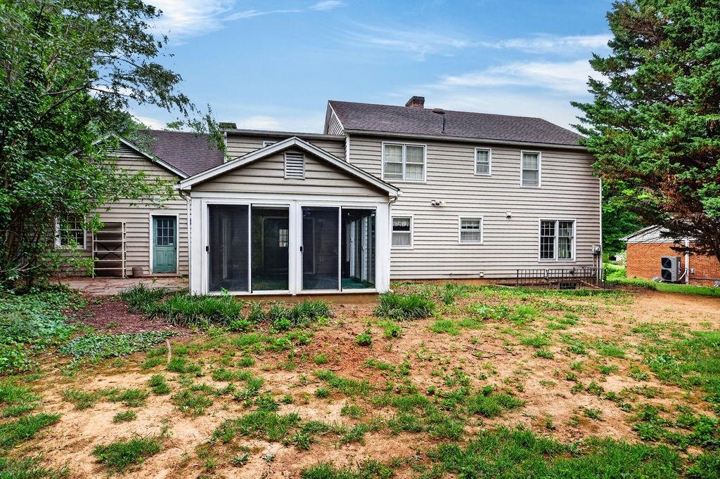 2818 PLANTATION LN, WAYNESBORO, Virginia 22980, 4 Bedrooms Bedrooms, ,2 BathroomsBathrooms,Residential,2818 PLANTATION LN,678626 MLS # 678626
