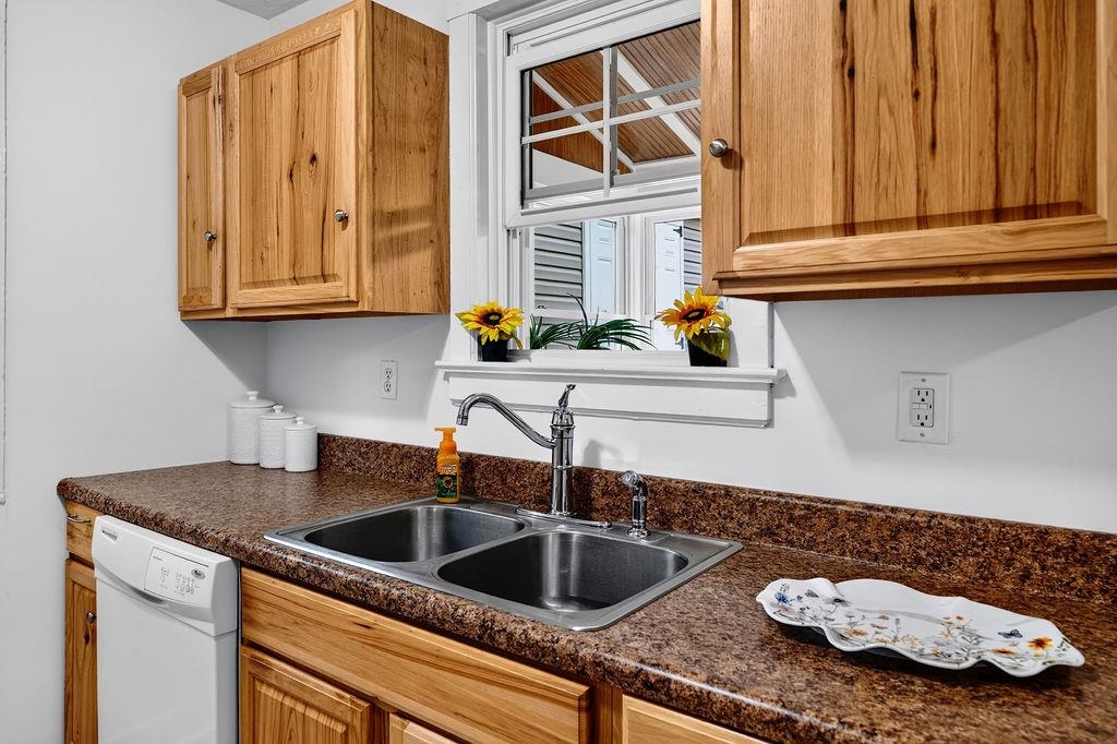 1801 SHUTTERLEE MILL RD, STAUNTON, Virginia 24401, 3 Bedrooms Bedrooms, ,2 BathroomsBathrooms,Residential,Harris,1801 SHUTTERLEE MILL RD,678627 MLS # 678627