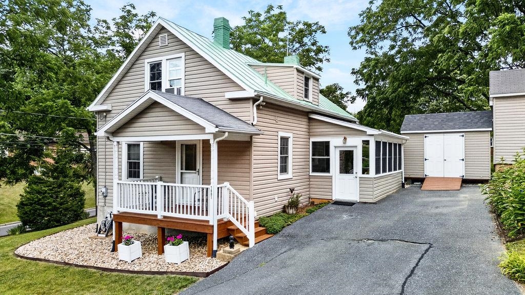 1801 SHUTTERLEE MILL RD, STAUNTON, Virginia 24401, 3 Bedrooms Bedrooms, ,2 BathroomsBathrooms,Residential,Harris,1801 SHUTTERLEE MILL RD,678627 MLS # 678627