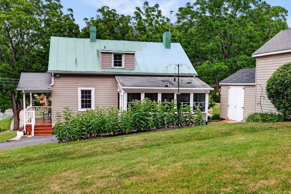 1801 SHUTTERLEE MILL RD, STAUNTON, Virginia 24401, 3 Bedrooms Bedrooms, ,2 BathroomsBathrooms,Residential,Harris,1801 SHUTTERLEE MILL RD,678627 MLS # 678627